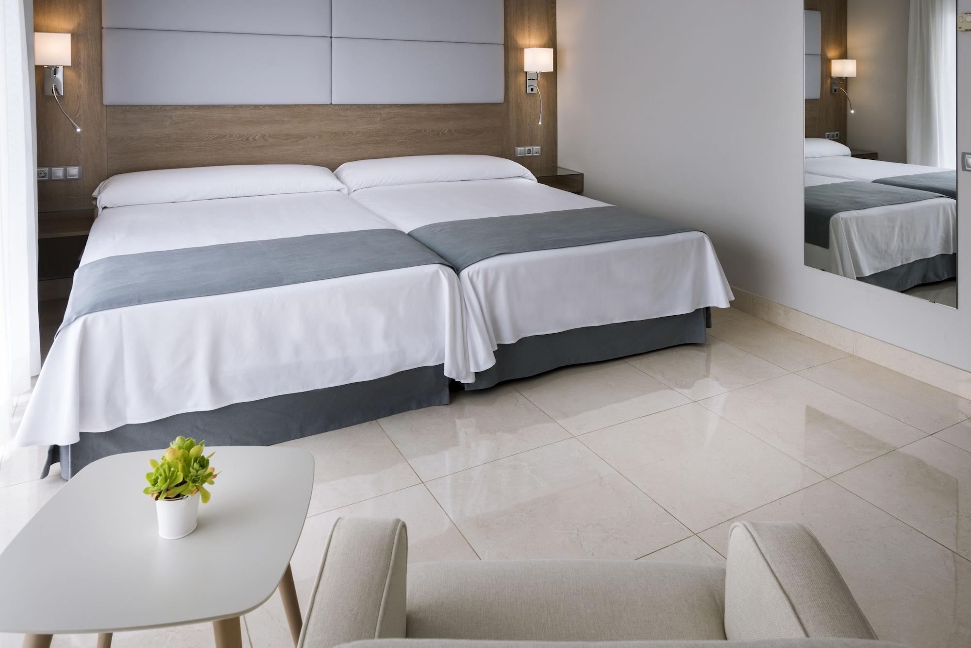 Mediterraneo Bay Hotel & Resort Рокетас-де-Мар Экстерьер фото
