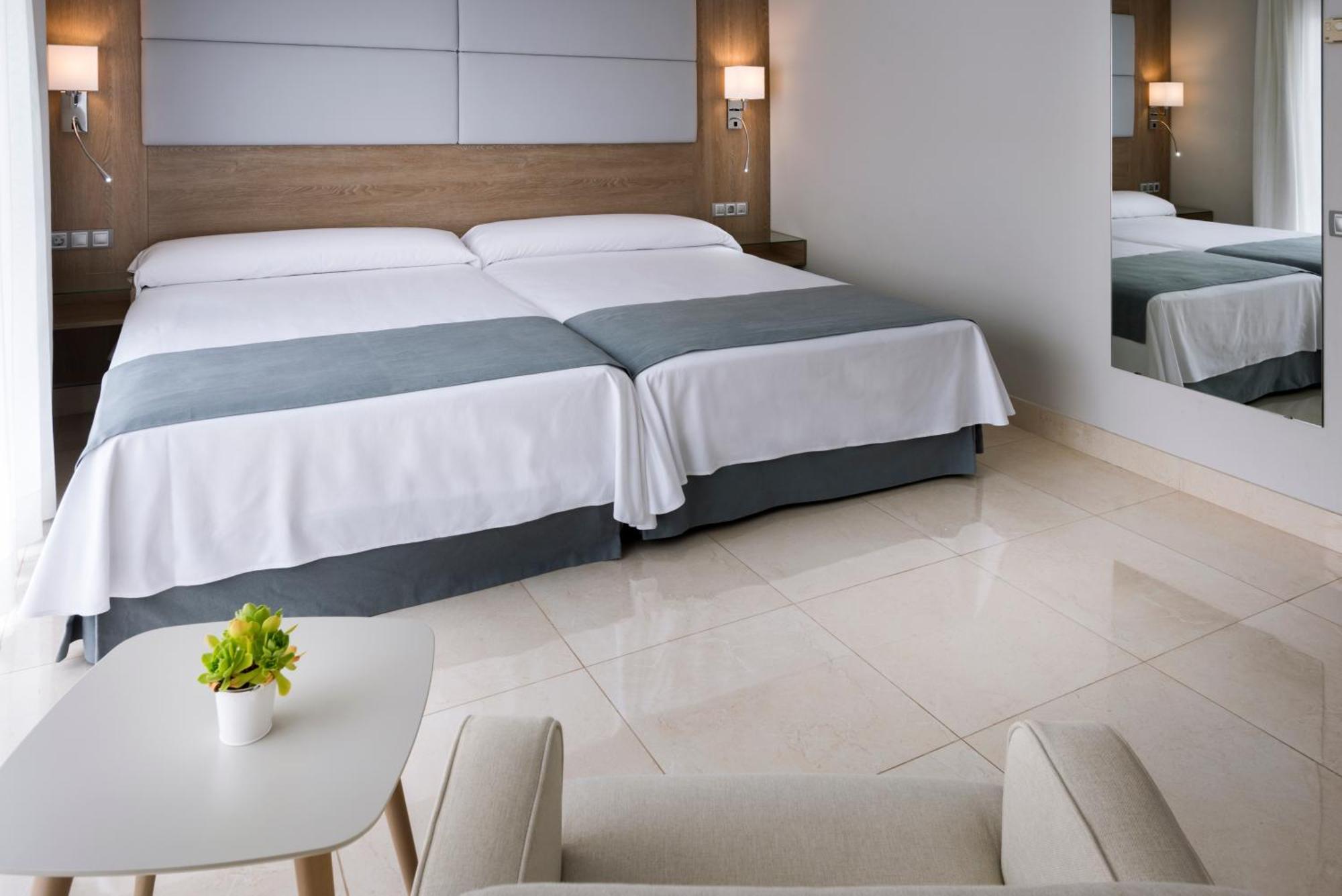 Mediterraneo Bay Hotel & Resort Рокетас-де-Мар Экстерьер фото